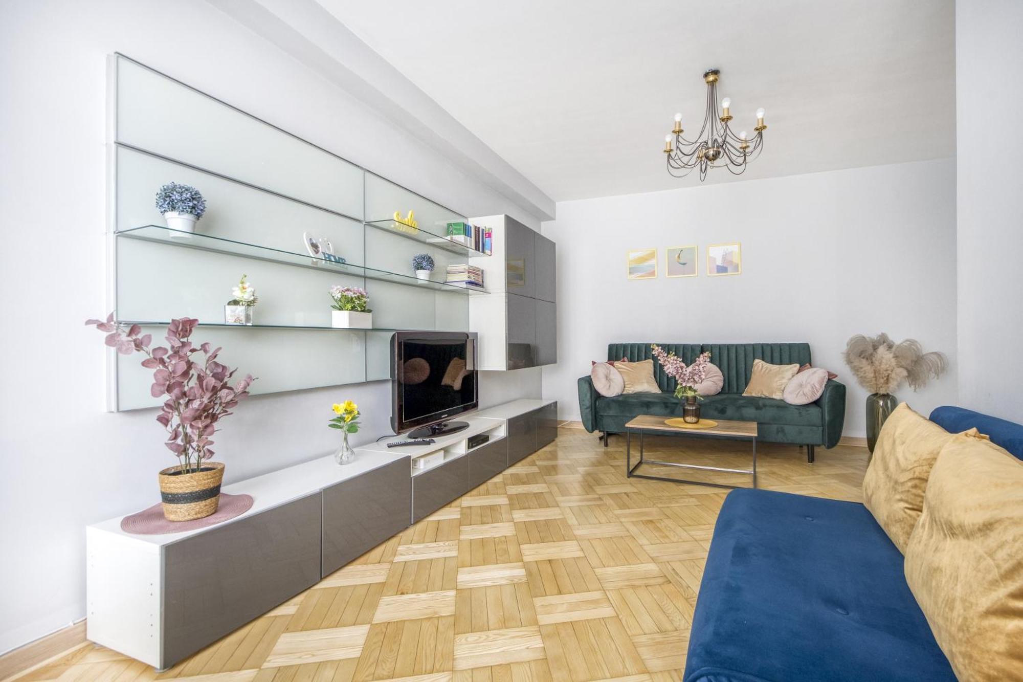 Apartment Gama Great Location & Famili 120m 2-12 People